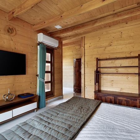 The Pine Loft Villa Bangalore Exteriör bild